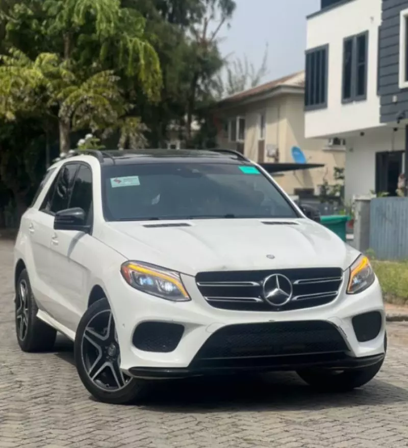 Mercedes-Benz GLE-Class   - 2016