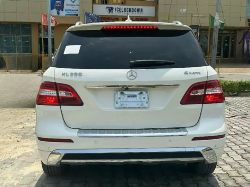 Mercedes-Benz ML 350   - 2011