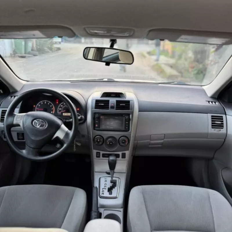 Toyota Corolla   - 2013