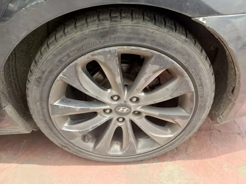 Hyundai Sonata   - 2012