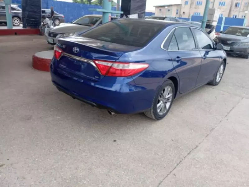 Toyota Camry   - 2015