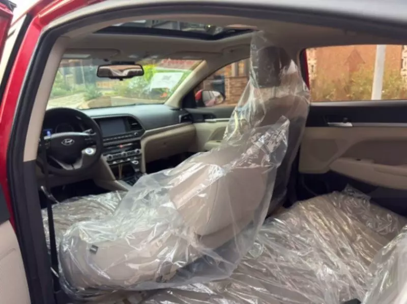 Hyundai Elantra   - 2020