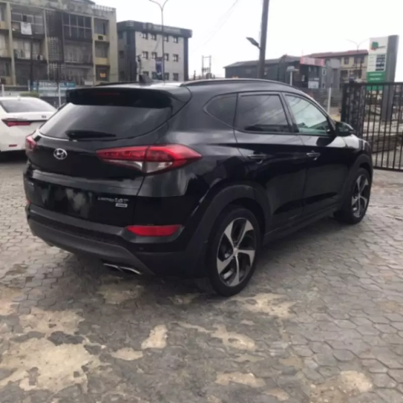 Hyundai TUCSON   - 2016