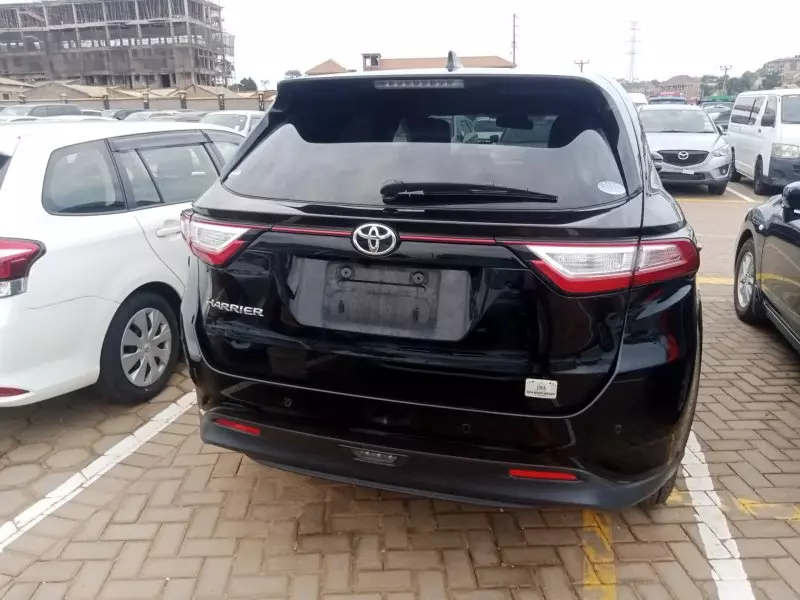Toyota Harrier   - 2017