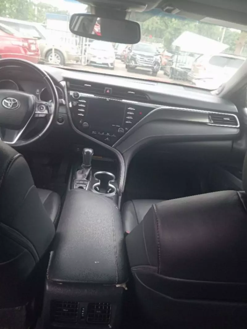 Toyota camry   - 2018