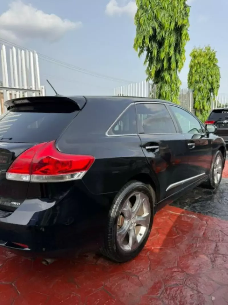 Toyota Venza   - 2010