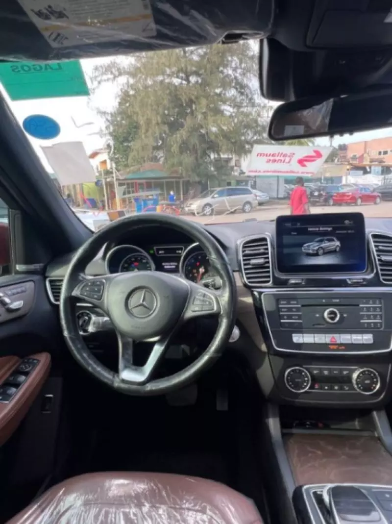 Mercedes-Benz GLE-Class   - 2017