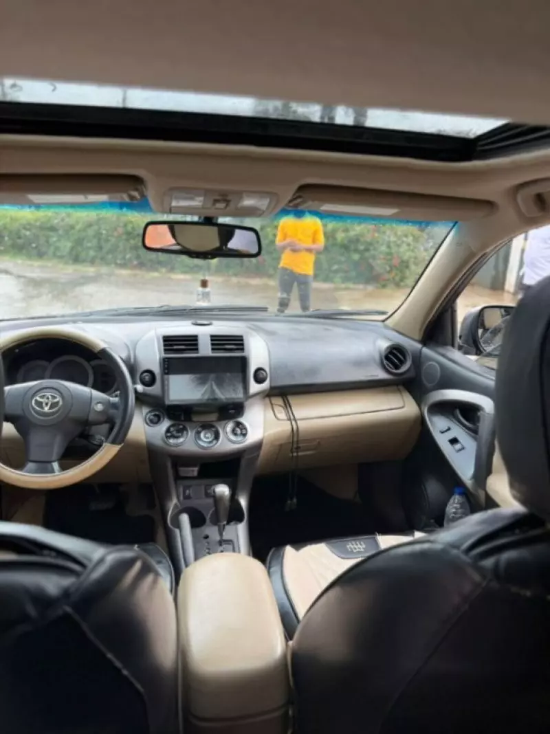 Toyota RAV 4   - 2009