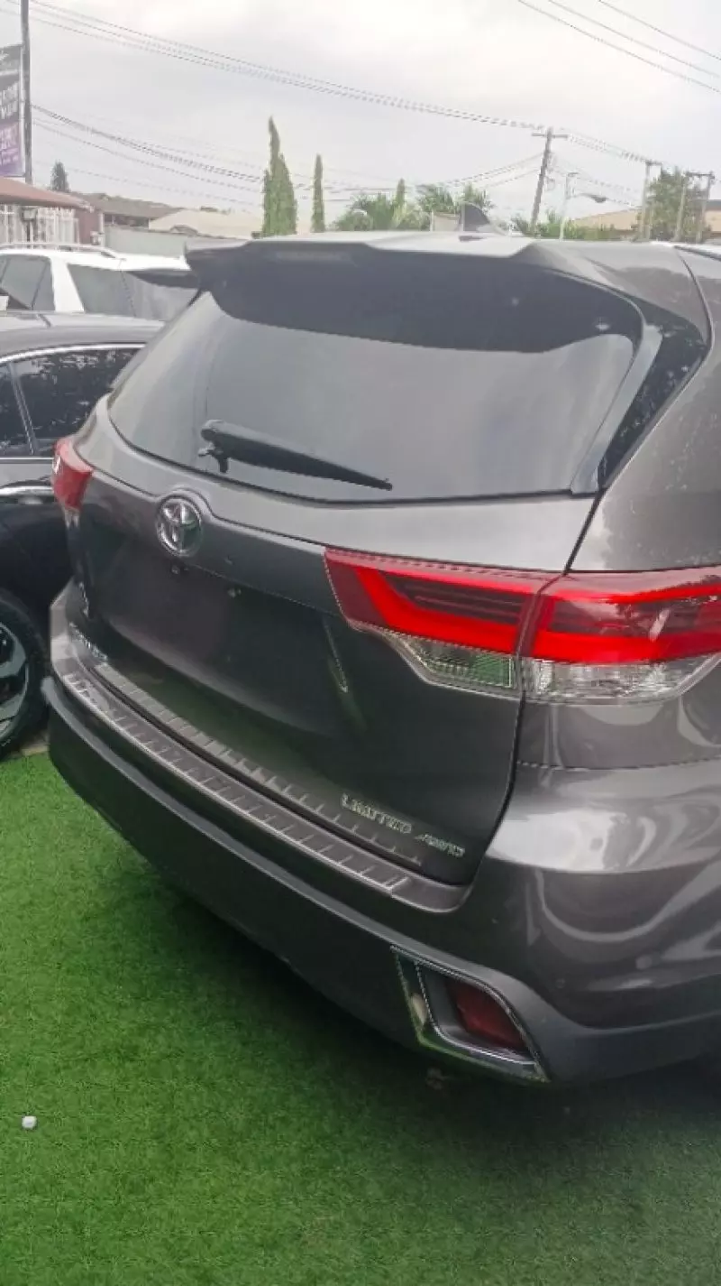 Toyota Highlander - 2017