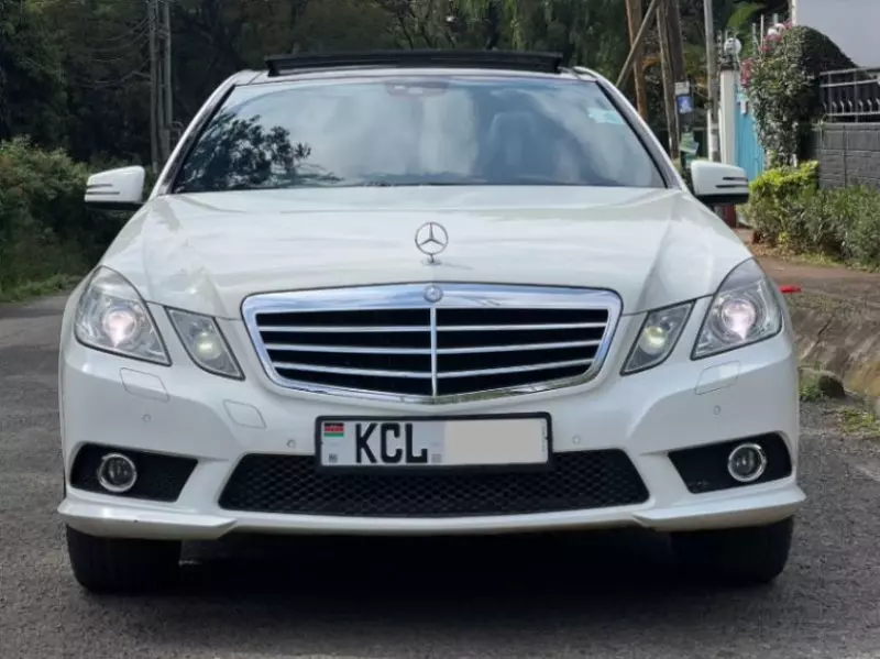 Mercedes-Benz E 250   - 2010