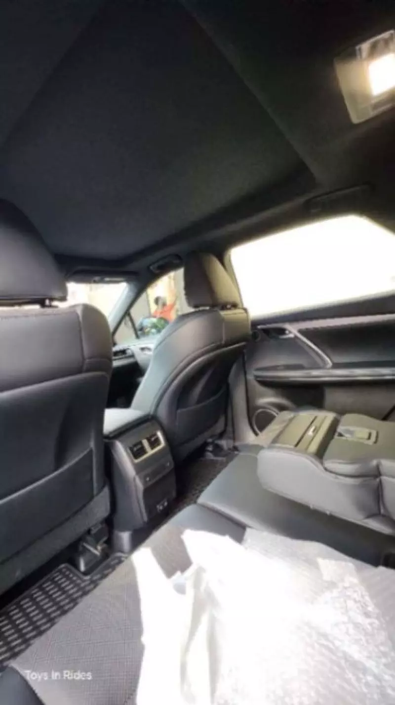 Mercedes-Benz E350   - 2012