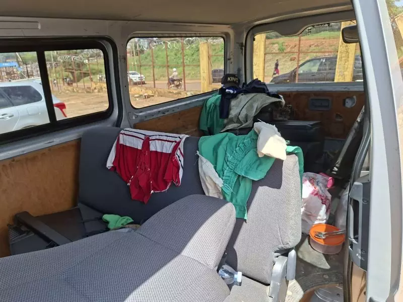 Toyota Hiace   - 2013