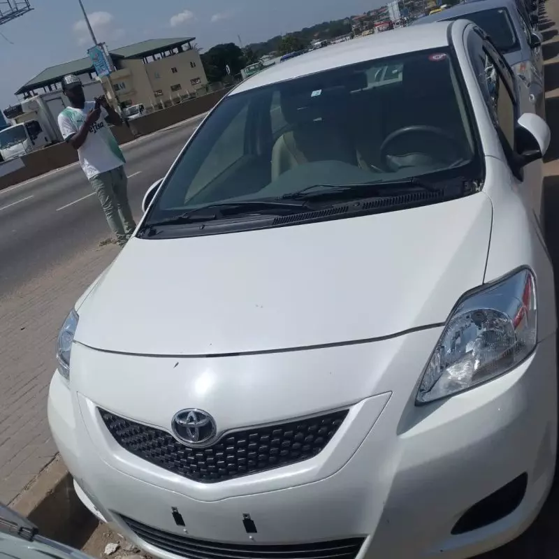 Toyota Belta   - 2013