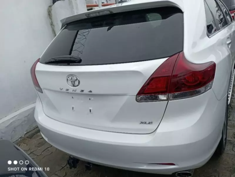 Toyota Venza   - 2013
