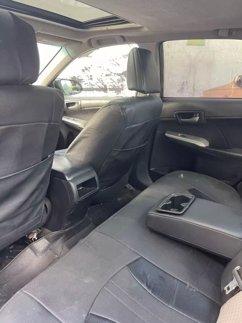 Toyota Camry   - 2012