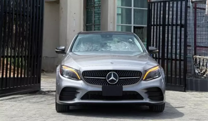 Mercedes-Benz C 300   - 2021