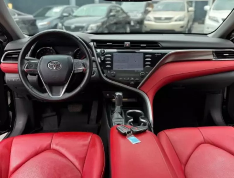 Toyota Camry   - 2019