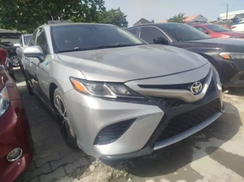 Toyota Camry   - 2019
