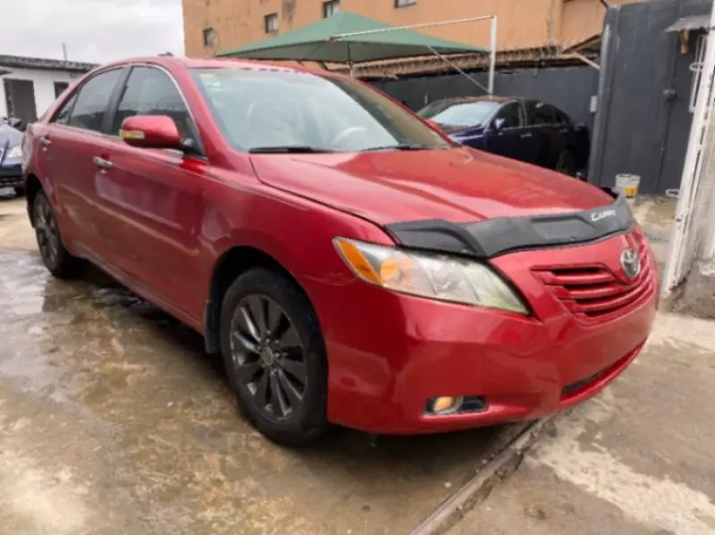 Toyota Camry   - 2007
