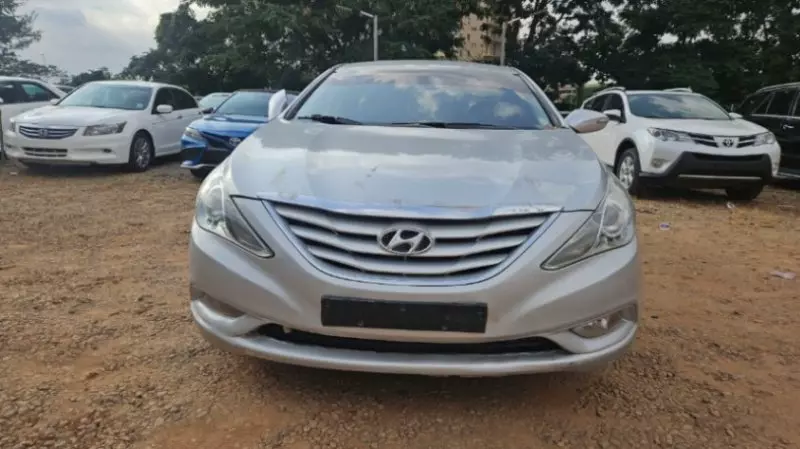 Hyundai Sonata - 2010
