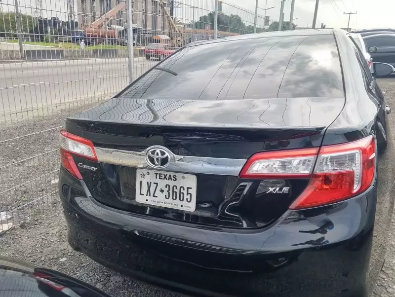 Toyota Camry   - 2014