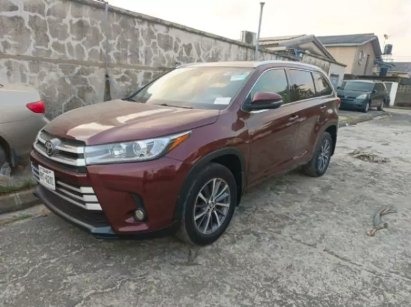 Toyota Highlander   - 2018