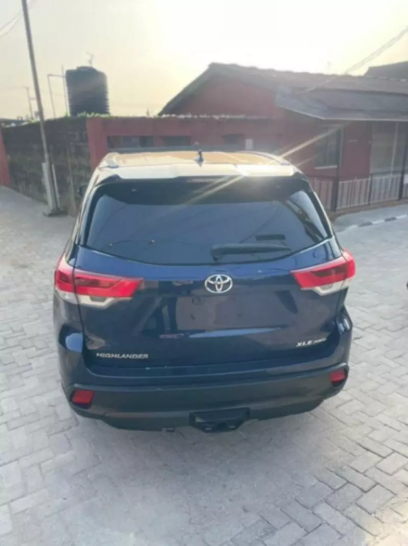 Toyota Highlander - 2015