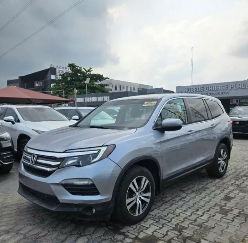 Honda Pilot   - 2016