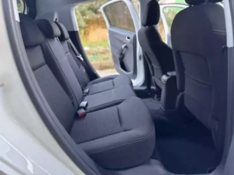 Peugeot 208   - 2018