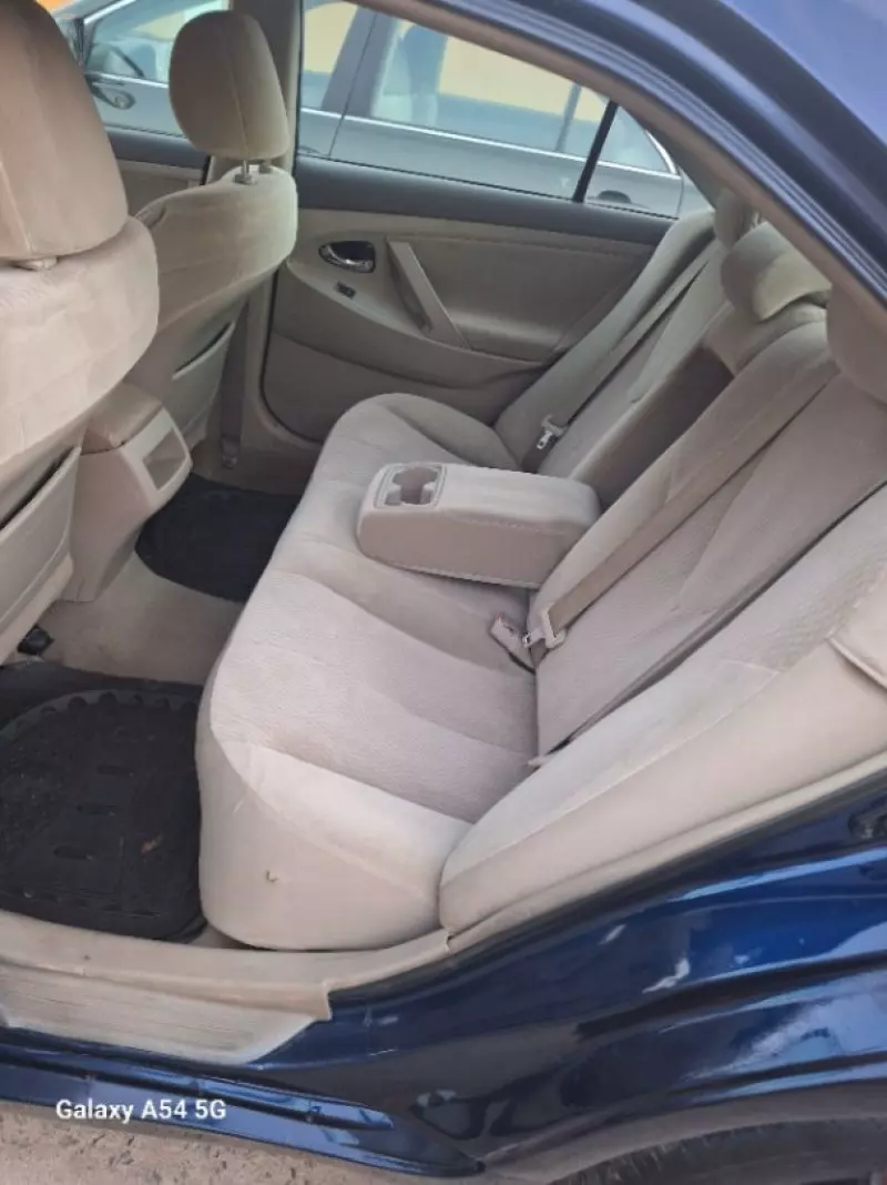 Toyota Camry   - 2010