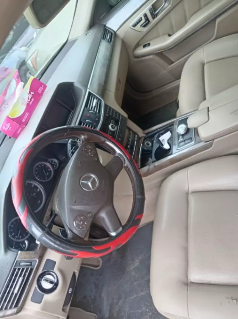 Mercedes-Benz E 350   - 2010