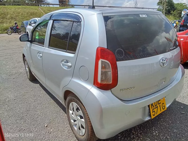 Toyota Passo   - 2014
