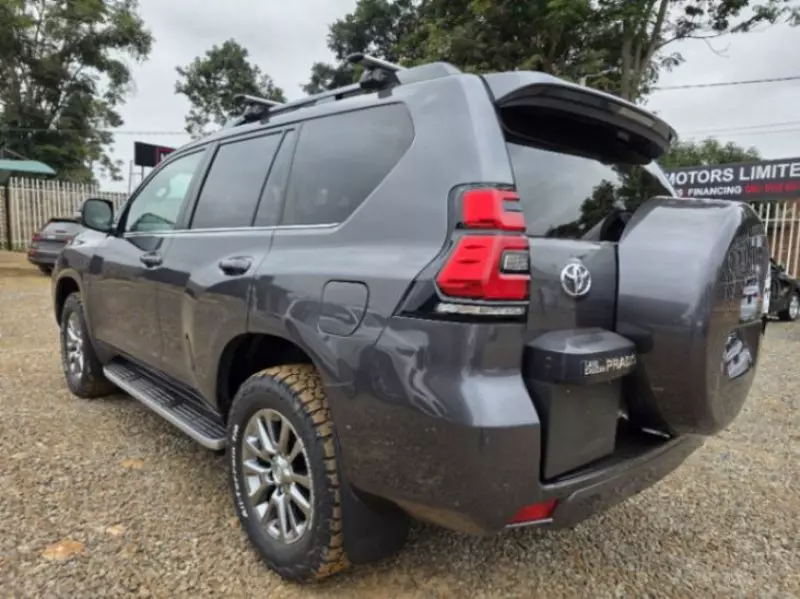 Toyota Landcruiser Prado   - 2018