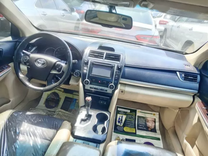 Toyota Camry   - 2014