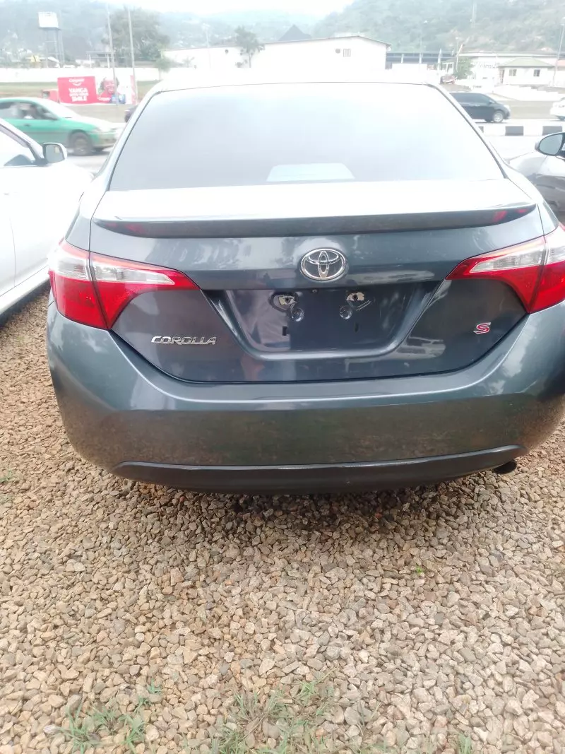 Toyota Corolla   - 2015