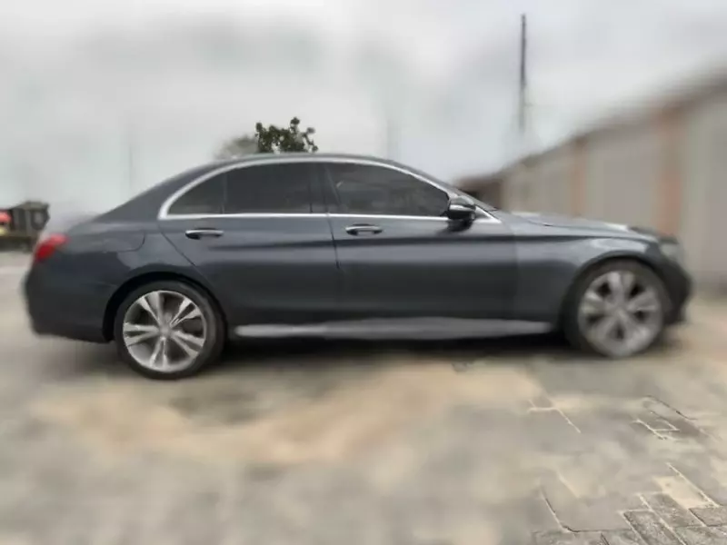 Mercedes-Benz C 300 - 2015