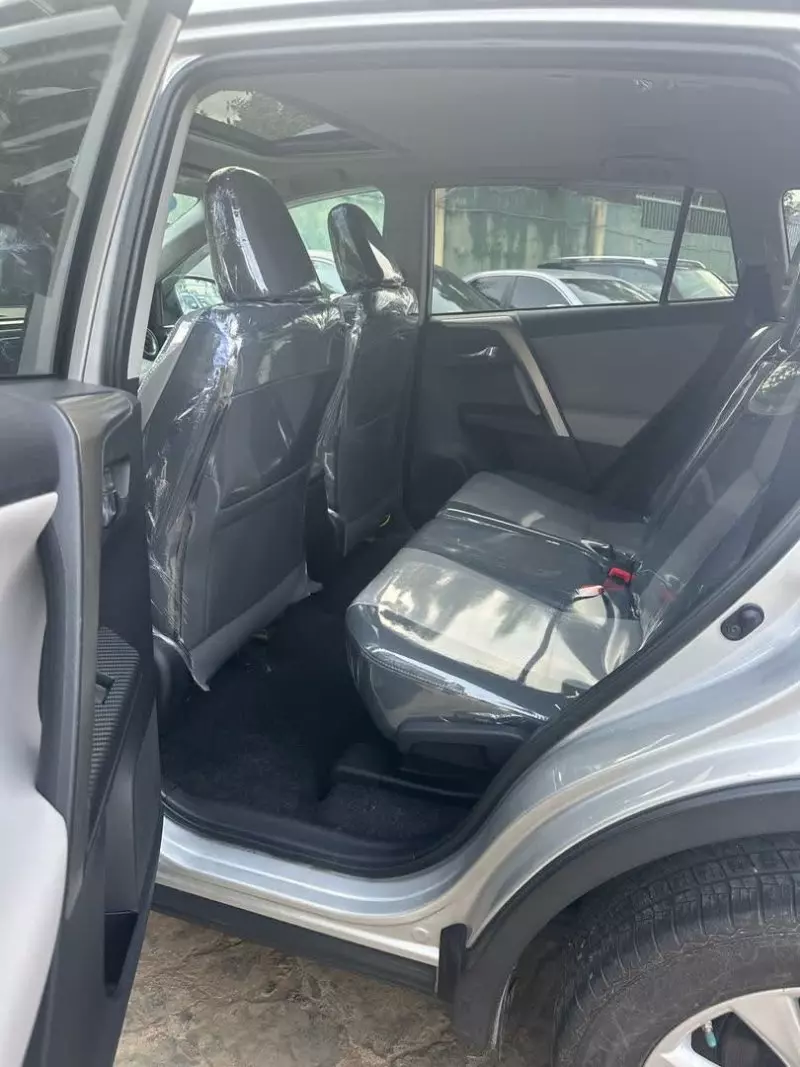Toyota RAV 4   - 2014