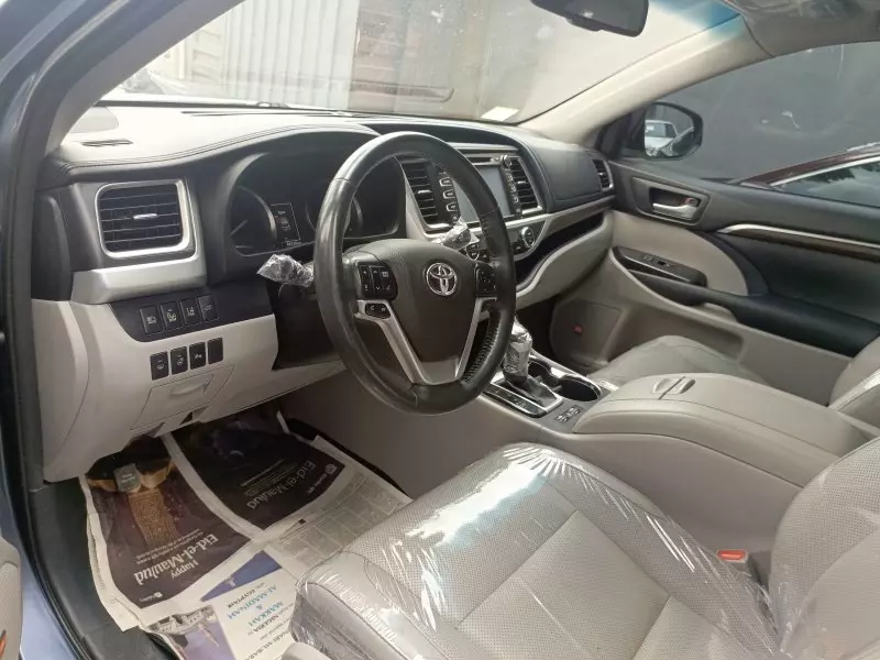 Toyota Highlander   - 2015