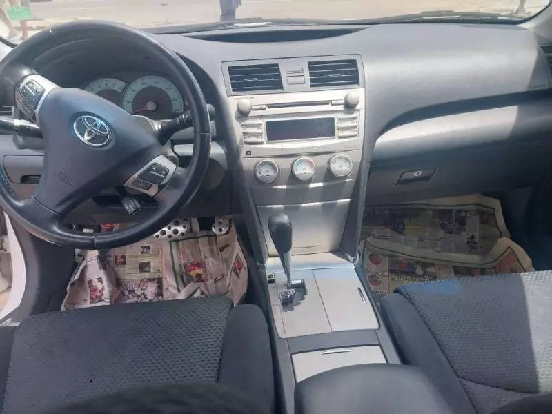 Toyota Camry   - 2011