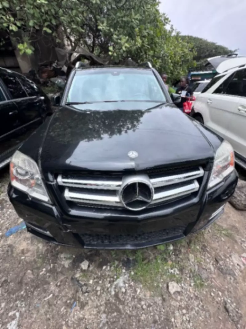 Mercedes-Benz GLK 350   - 2012