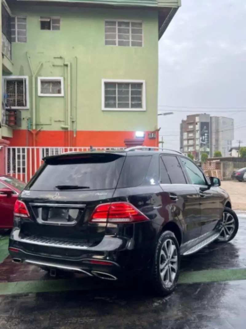 Mercedes-Benz GLE-Class   - 2016