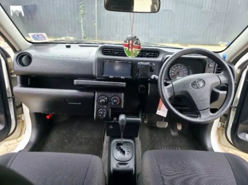 Toyota Probox    - 2017