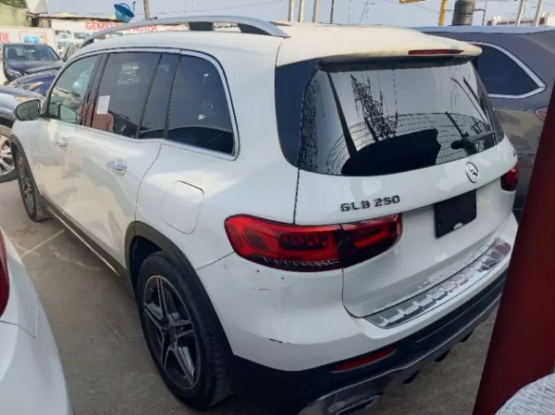 Mercedes-Benz GLB 250