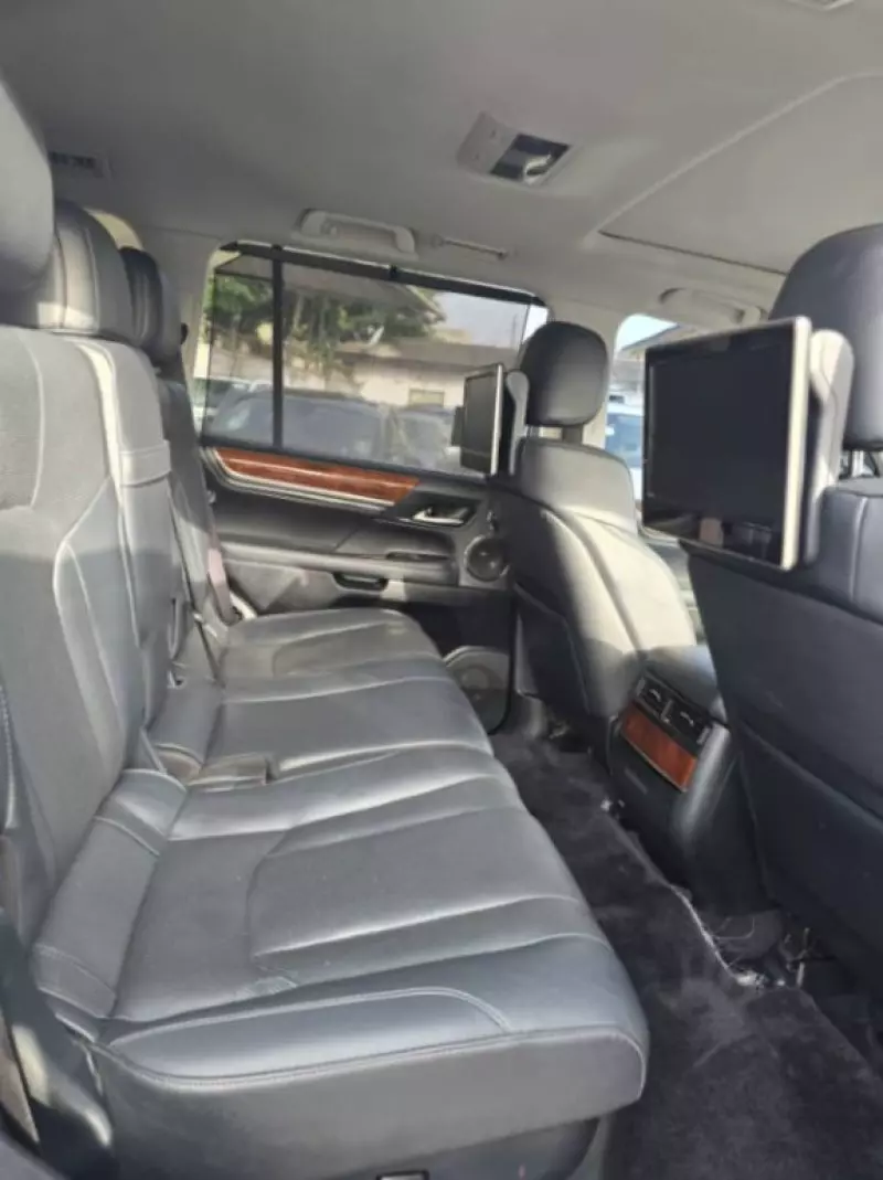 Lexus LX 570   - 2018