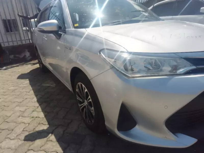 Toyota Fielder    - 2015