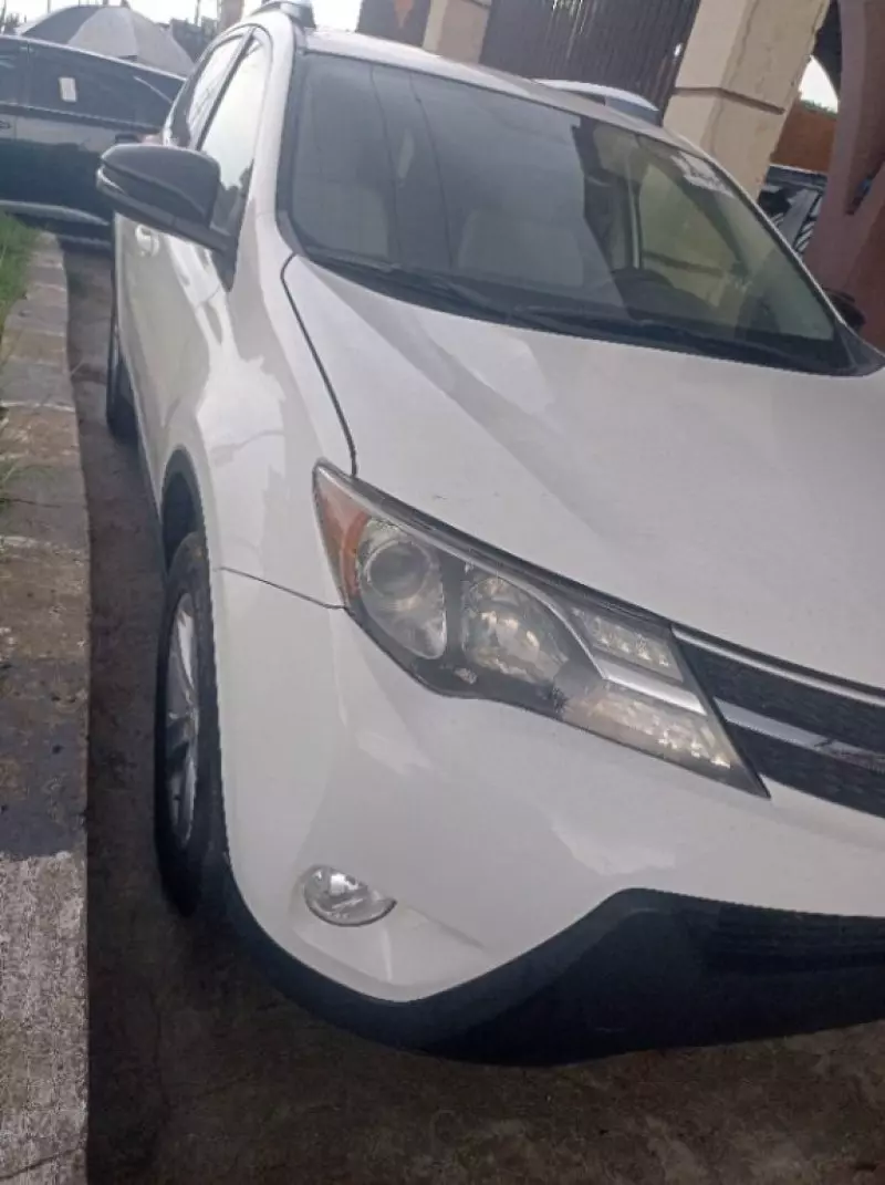 Toyota RAV4   - 2013
