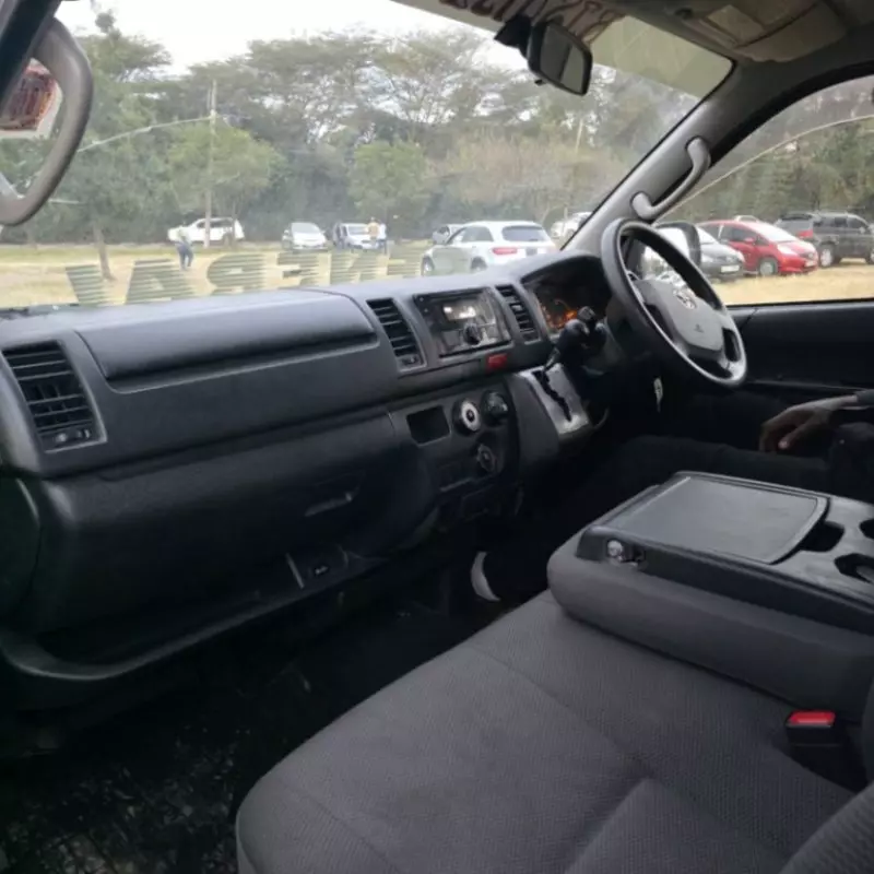 Toyota Hiace   - 2016