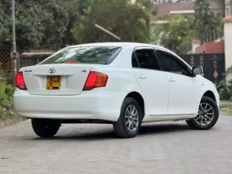 Toyota Axio    - 2008