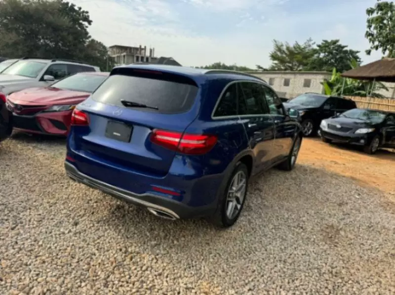 Mercedes-Benz GLC 300   - 2018