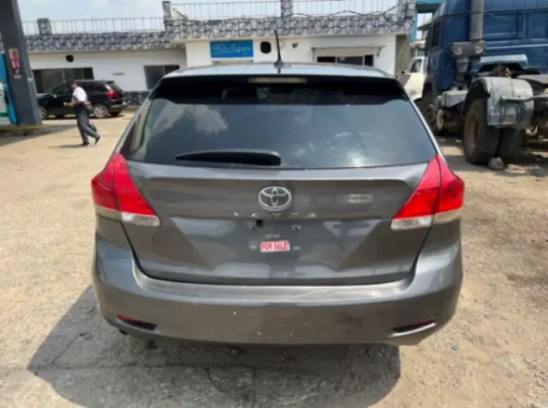 Toyota Venza   - 2012